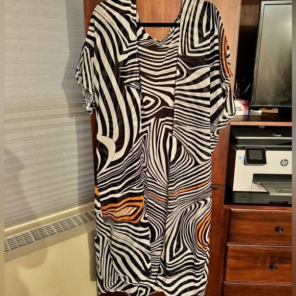 Sheer cover up - Picture 2 of 2